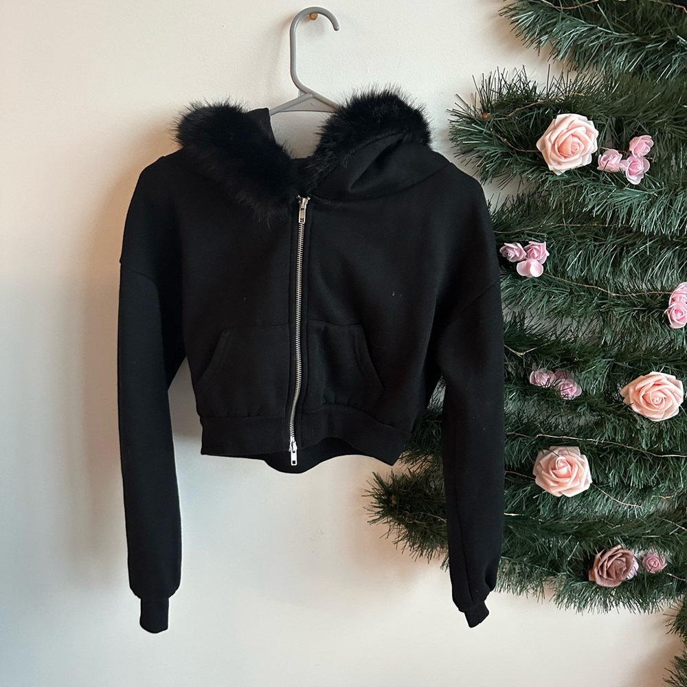 Black Faux Fur Trim Cropped Hoodie Jacket